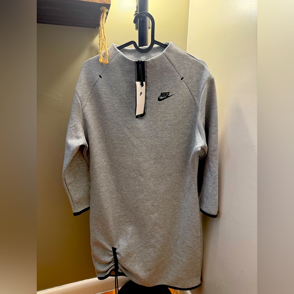 Nike Women's XS Gray Dress